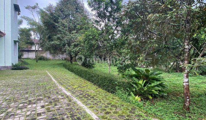 Villa Super Luas Bagus Furnished SHM di Villa Cisarua, Bandung 10