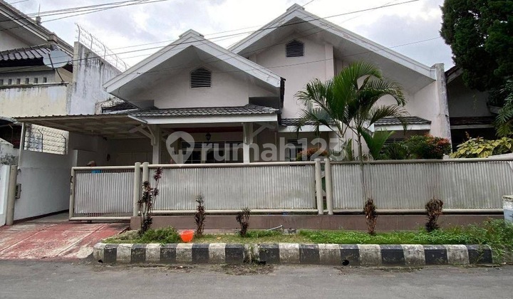 Dijual Rumah Desain Semi Klasik di Sulfat Agung, Kota Malang Dijual Rumah Desain Semi Klasik di Sulfat Agung, Kota Malang
