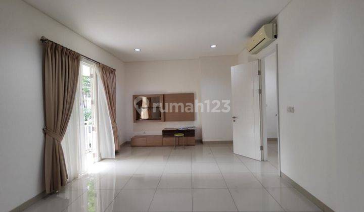 Disewakan Rumah Townhouse Sherwood Kelapa Gading Jakarta Utara  1