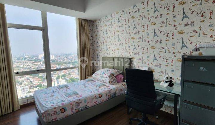 Disewakan Apartemen Kensington 3 Kamar Tidur Furnished 1