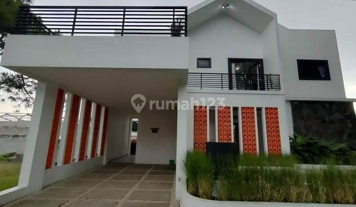 Dijual Villa Cantik SHM di Villa Istana Bunga Lembang Bandung 1