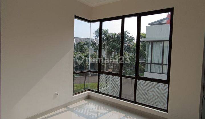 Rumah Sehat Hook Tepat Sebelah Taman Developer di Podomoro 2