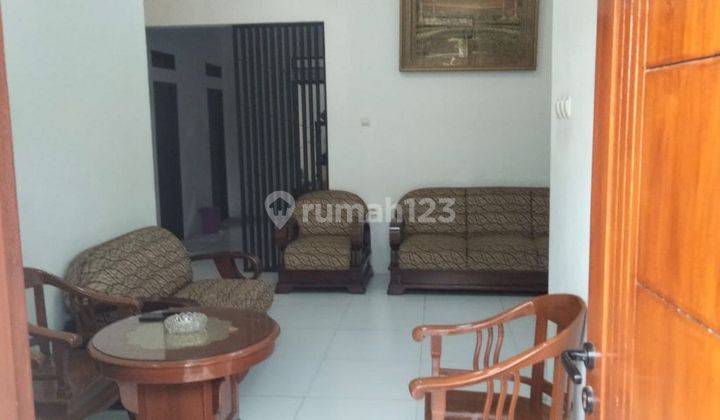 Rumah Nyaman Strategis Dekat Jalan Raya di Margahayu Raya Bandung 1