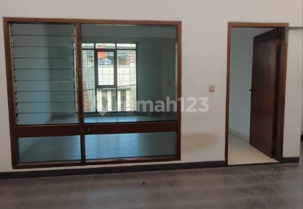 dijual dan disewakan rumah lokasi tengah kota sayap Otista Bandung