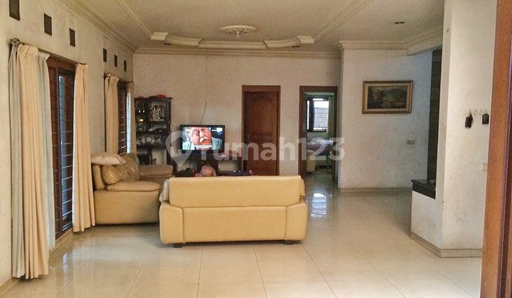 large house for sale ready to occupy, suitable for boarding house in Pasteur wing, Bandung large house for sale ready to occupy, suitable for boarding house in Pasteur wing, Bandung