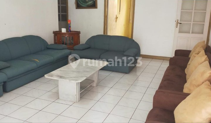 Dijual Cepat Rumah Klasik di Kawasan Asri dan Sejuk Cigadung Bandung Dijual Cepat Rumah Klasik di Kawasan Asri dan Sejuk Cigadung Bandung