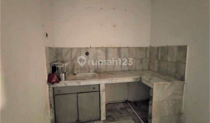 Rumah 2 Lantai di Blok S Kebayoran Baru Lokasi Strategis