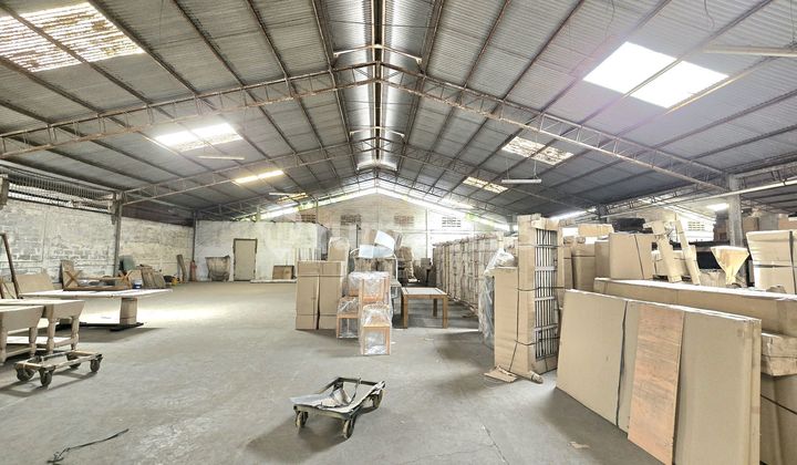 Quick Rental: Neat Warehouse in Mangga Ubi, Kapuk Farming Area