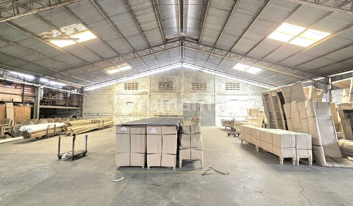 Quick Rental: Neat Warehouse in Mangga Ubi, Kapuk Farming Area
