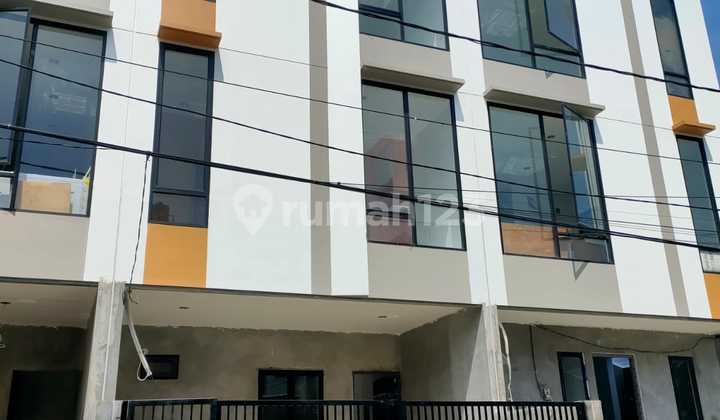 J1825-cbl5 Rumah Indent 2 Man 3 Lantai 4x13 M2 Jalan 2 Mobil Bebas Banjir Duri Kepa 1