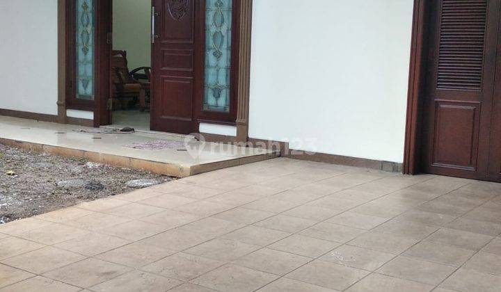 Rumah 2 Lantai 162 250 M2 Lingkungan Aman Nyaman di Intercon  2
