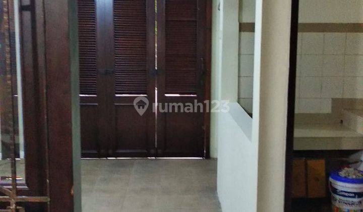 Rumah 2 Lantai 162 250 M2 Lingkungan Aman Nyaman di Intercon  10