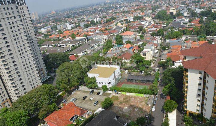 J-1%w1= Tanah komersil 661 m2 dekat apart belezza bisa bangun 8 lantai permata hijau 1