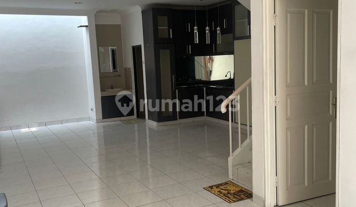 J2226-Cb%0£&F 2-Story House Full 6*15/120 M2 East Facing 2 Car Road in Taman Aries 2