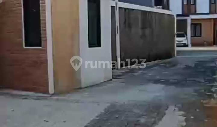 S2221-Cb%0£&amp;F New Cluster House 2 Floors 45/78 M2 with Carport in Kebon Jeruk 2