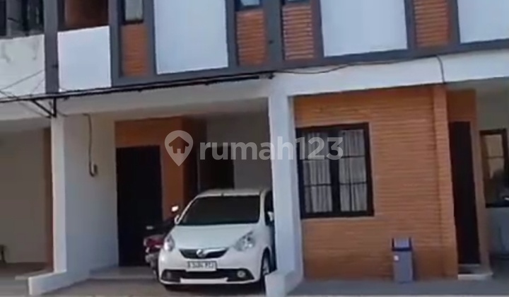 S2221-Cb%0£&F Rumah Cluster Baru 2 Lantai 45/78 M2 Ada Carport di Kebon Jeruk