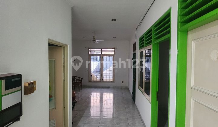 S2220-Π3l1=D Rumah 2 Lantai LT 120 M2 Jalan Gang Motor Hadap Selatan di Tanjung Duren 2