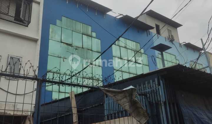 S2121-51=+2 Affordable 3-Storey Shop House 5x35/5x17 M2 Wide Road 4 Cars Busy In Tubagus Angke 1