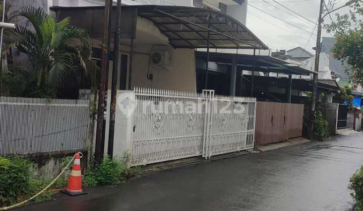 J2247-Cb%2= Rumah 2 Lantai 120/200 M2 Hadap Selatan & Taman di Taman Aries