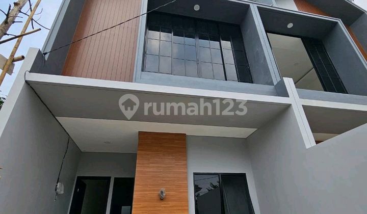 J2056-cb35+ Rumah Baru 2 Lantai 5x25/180 M2 Hadap Selatan Jln 2 Mobil Di Kav Dki 1