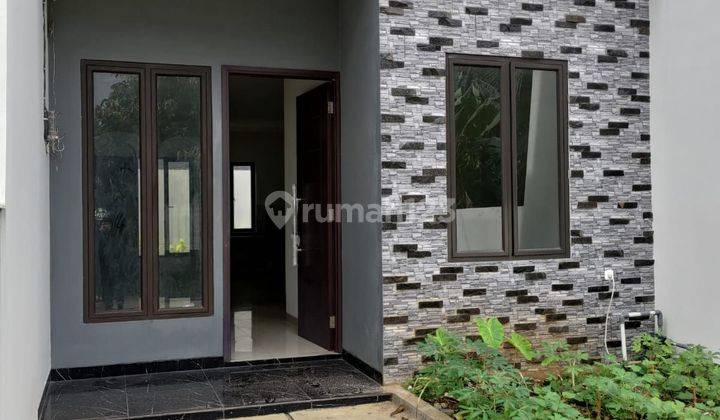 S1669-Cbl5 Rumah 2 Lantai 5x20 M2 Hadap Selatan Jln 2 Mbl Cosmos Kedoya  2