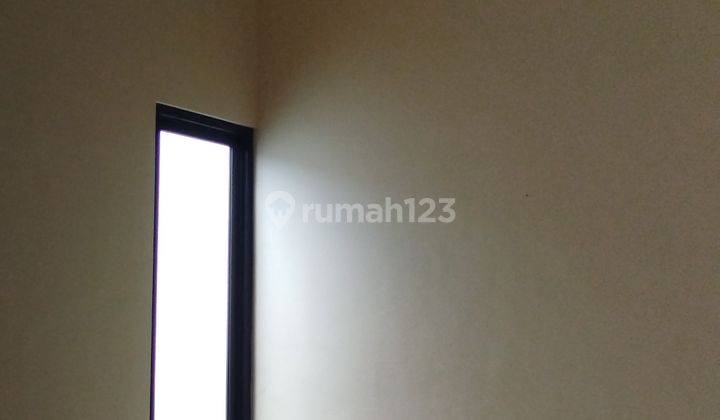 Rumah Baru di Pakis Malang Dekat Exit Tol Surat SHM 2