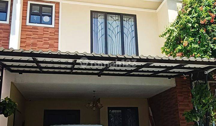 Rumah Cantik 2 Lantai Siap Huni  1