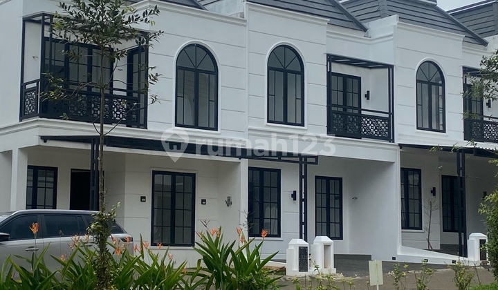 Rumah 2 Lantai Dekat Perumahan Legenda Wisata