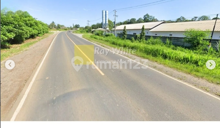 Land for sale with bonus warehouse building on Jl. Soekarno Hatta, Sidomulyo, Kalianda.