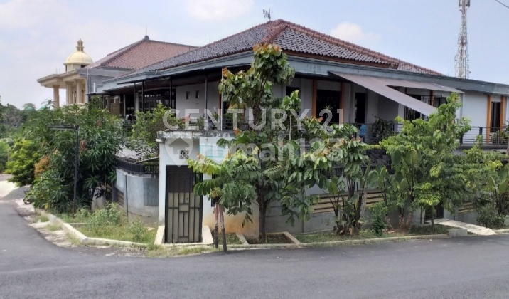 Rumah Hoek 2 Lantai Dalam Komplek Di Pondok Kelapa NS0119