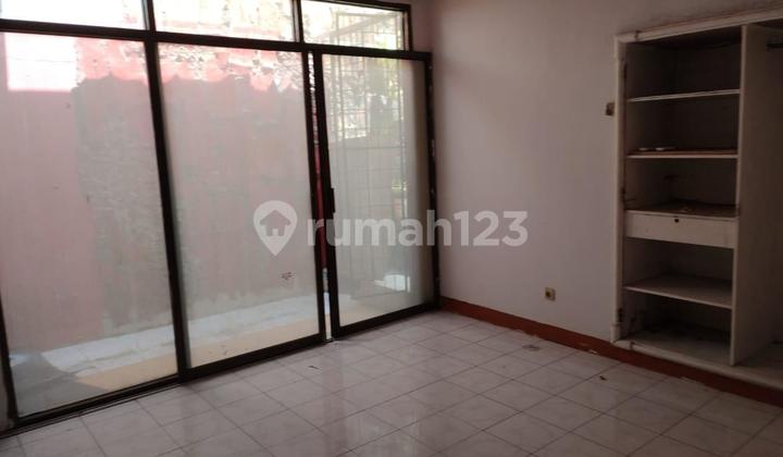 Rumah Hook Lokasi Strategis di Kayu Putih Jakarta Timur S7094 2