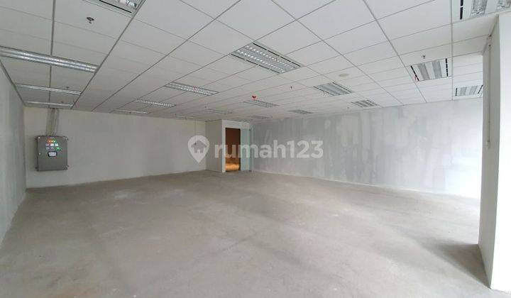 Disewakan Kantor Pakuwon Tower Jakarta 600m2 Kondisi Bare 3