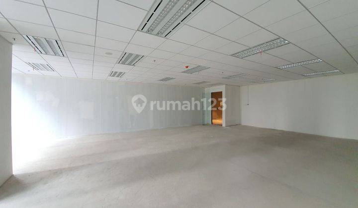 Disewakan Kantor Pakuwon Tower Jakarta 600m2 Kondisi Bare 7