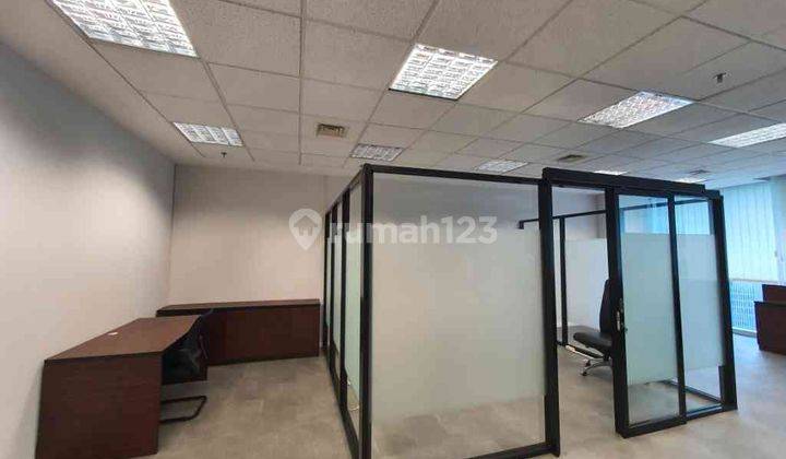 Sewa Kantor Furnished 90 Sqm Mega Kuningan  2