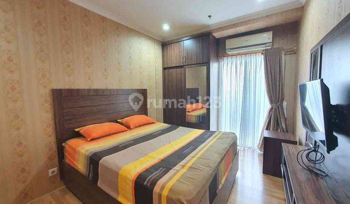 Sewa Signature Park Tebet Studio Hadap Kolam Full Furnished 1