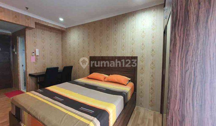 Sewa Signature Park Tebet Studio Hadap Kolam Full Furnished 2