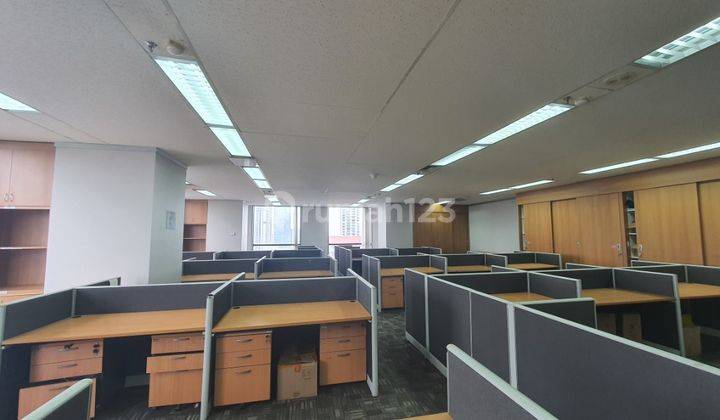 Sewa Kantor Fully Furnished Thamrin 209 Sqm Siap Pakai 2