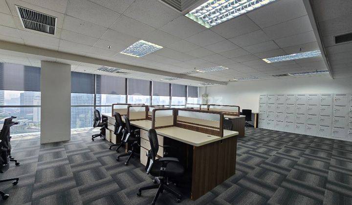 Sewa Office UOB Plaza 238 sqm Furnished Unit Thamrin 2