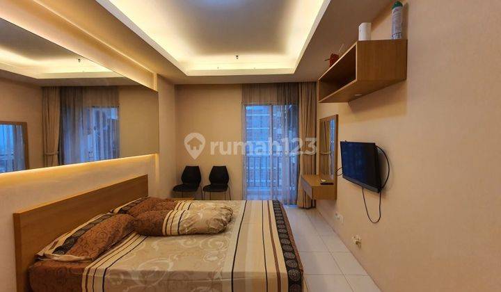 Sewa Apartemen Signature Park Tebet Studio Fully Furnished Kolam 1