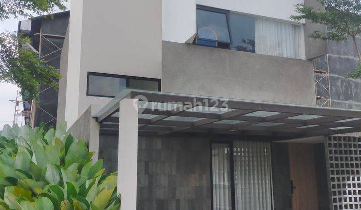 Rumah Modern 2 Lantai Baru di Serpong, BSD 2