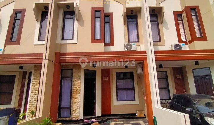 Rumah 2 Lantai Baru SHM di Pamulang Tangerang Selatan 1