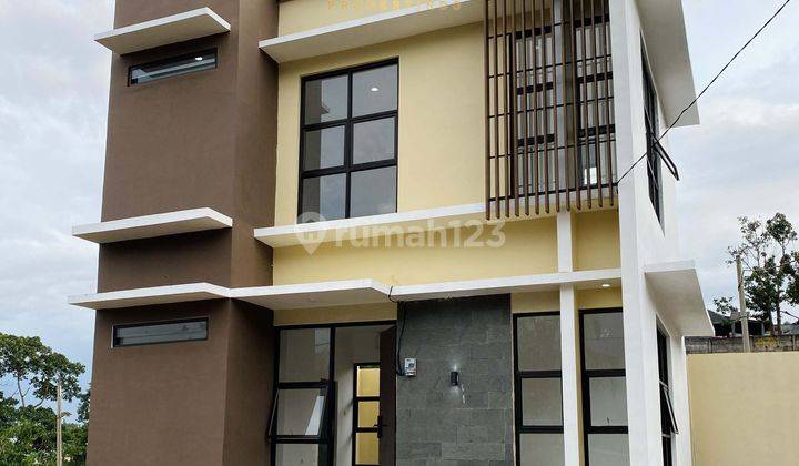 Rumah 2 Lantai Bagus SHM di Pamulang, Tangerang Selatan 1