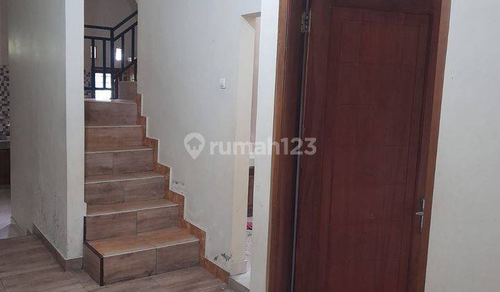 Rumah 2 Lt FULL FURNISH diDonokerto Turi dekat FASUM/FASOS  8