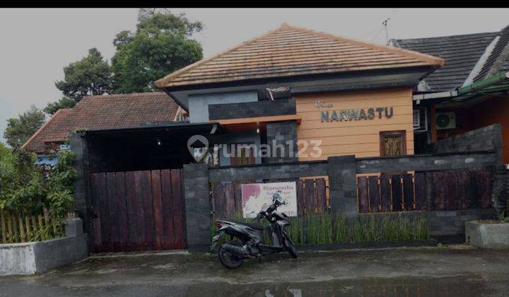 Rumah FULL FURNISHED ex GuestHouse pinggir jln diMlati dkt FASUM  2