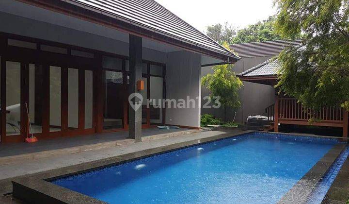 Rumah Full Furnished SHM 2 Lt di Cidadap Bandung dkt UNPAR,ITB  1