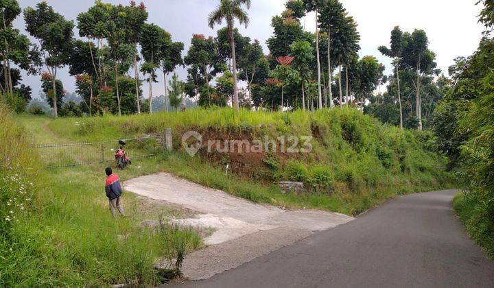 Tanah SHM luas dan kontur view cantik bukit di Dago Bandung 1