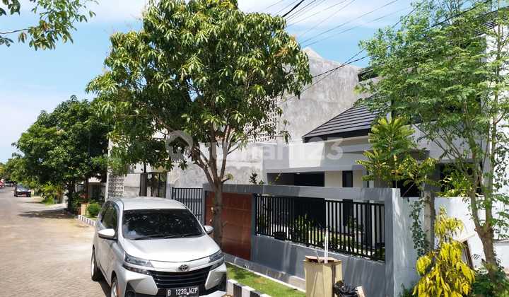 Quick Sale House in Rungkut Area Surabaya Near Public Facilities 2