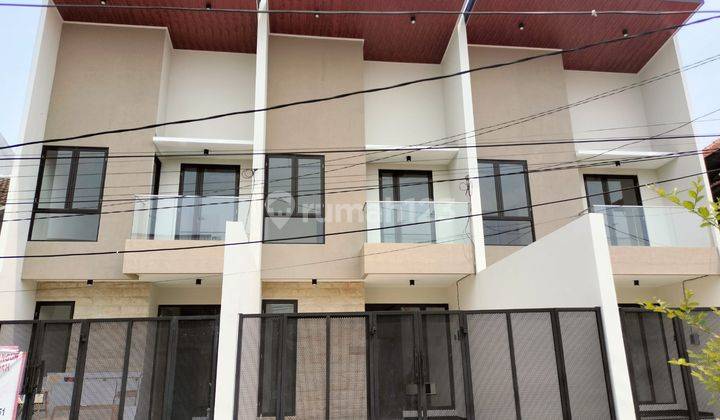 Jual Rumah Baru SHM - Sertifikat Hak Milik di semampir, Semampir