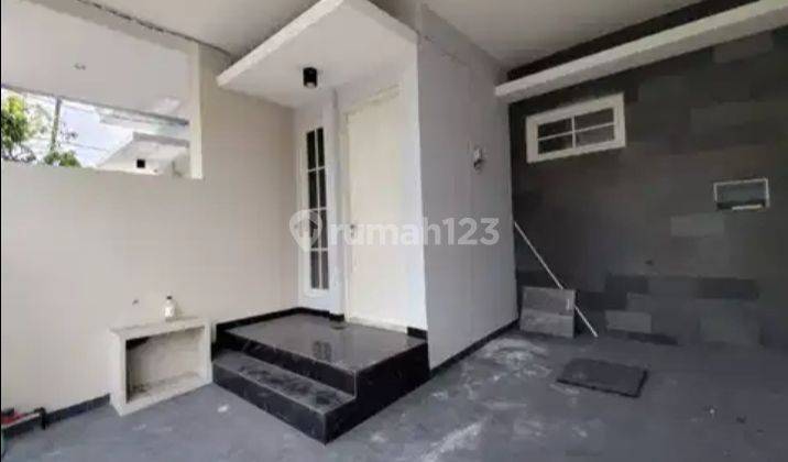 Jual. Rumah Baru SHM - Sertifikat Hak Milik di wiyung, Wiyung