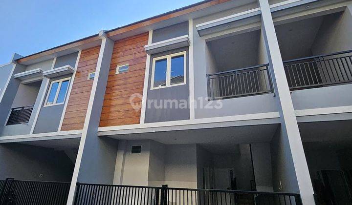 Jual Rumah.kos Baru Shm - Sertifikat Hak Milik Di Siwalankerto 1